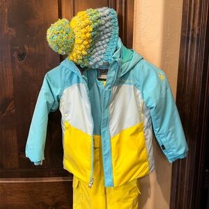 Kids Spyder ski coat and pants size 4 and hat